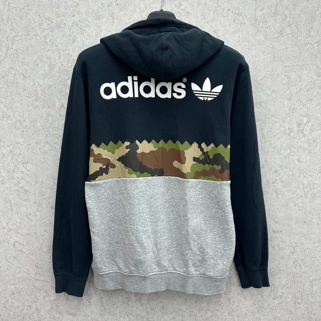 105 아디다스 남자 밀리터리 카모 후드티 상품이미지2