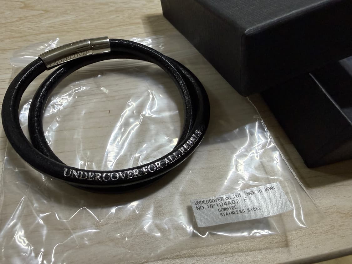 언더커버 가죽팔찌 상품이미지1