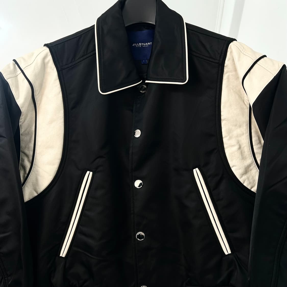 질스튜어트 24SS 바시티 자켓 상품이미지8