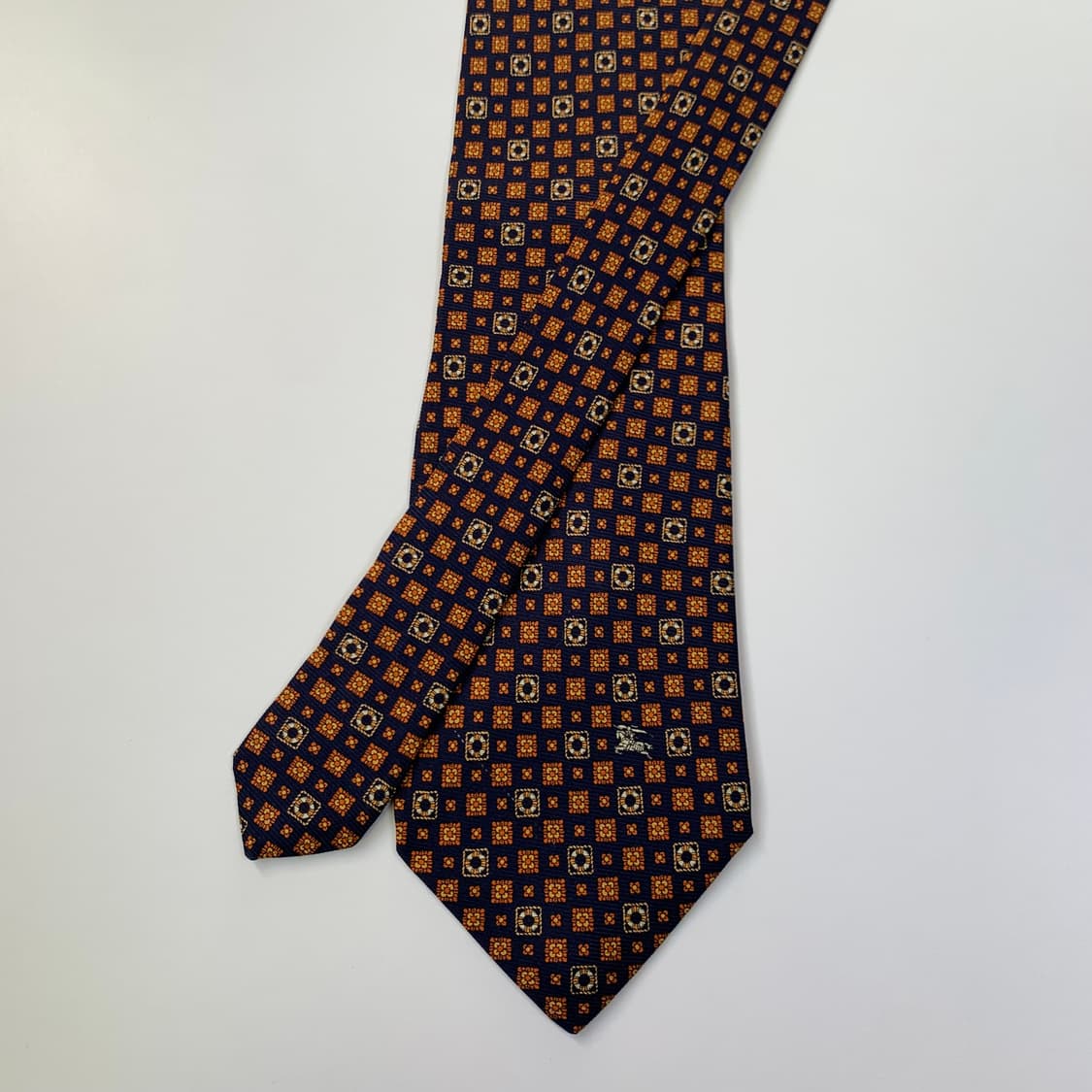 버버리(BURBERRY) 기하학적패턴 클래식 명품넥타이 A+등급 상품이미지3