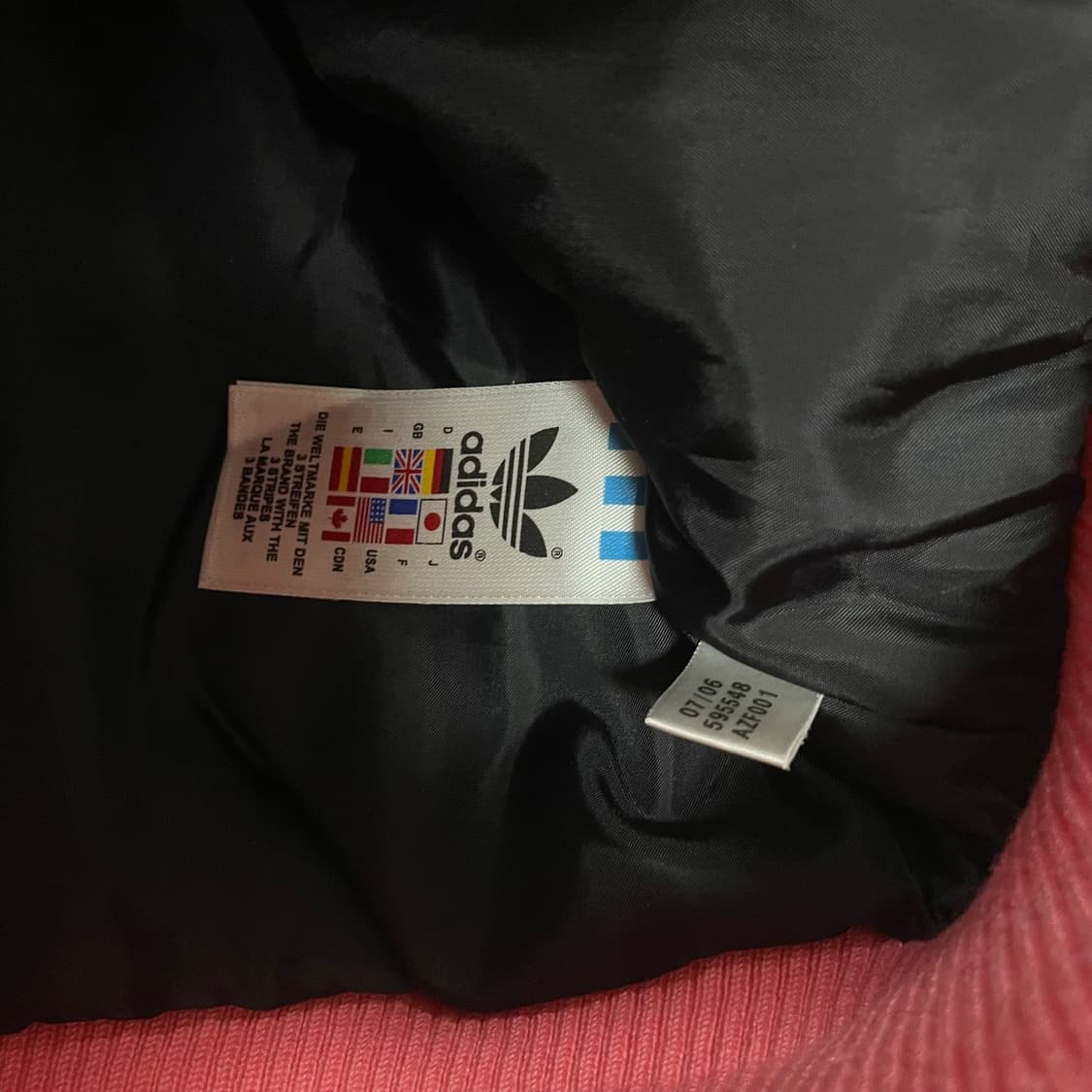 아디다스 오리지널 불꽃 로고 크롭 봄버 자켓 상품이미지6