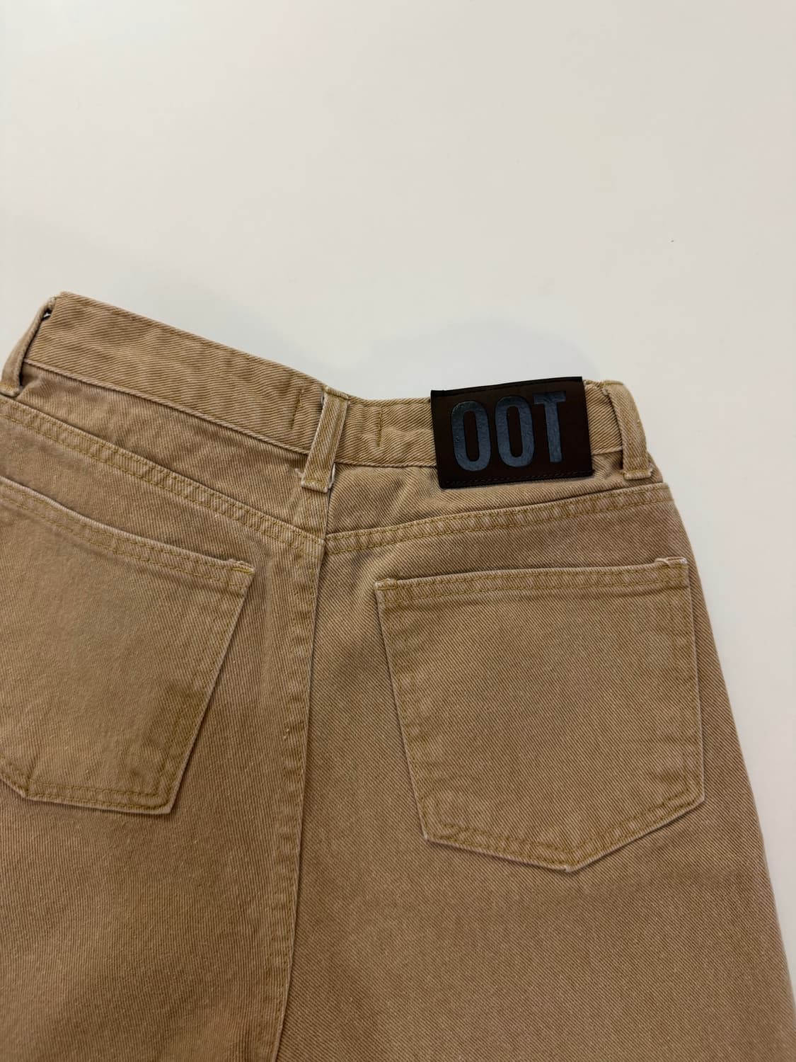 OOT 베이지 바지 상품이미지1