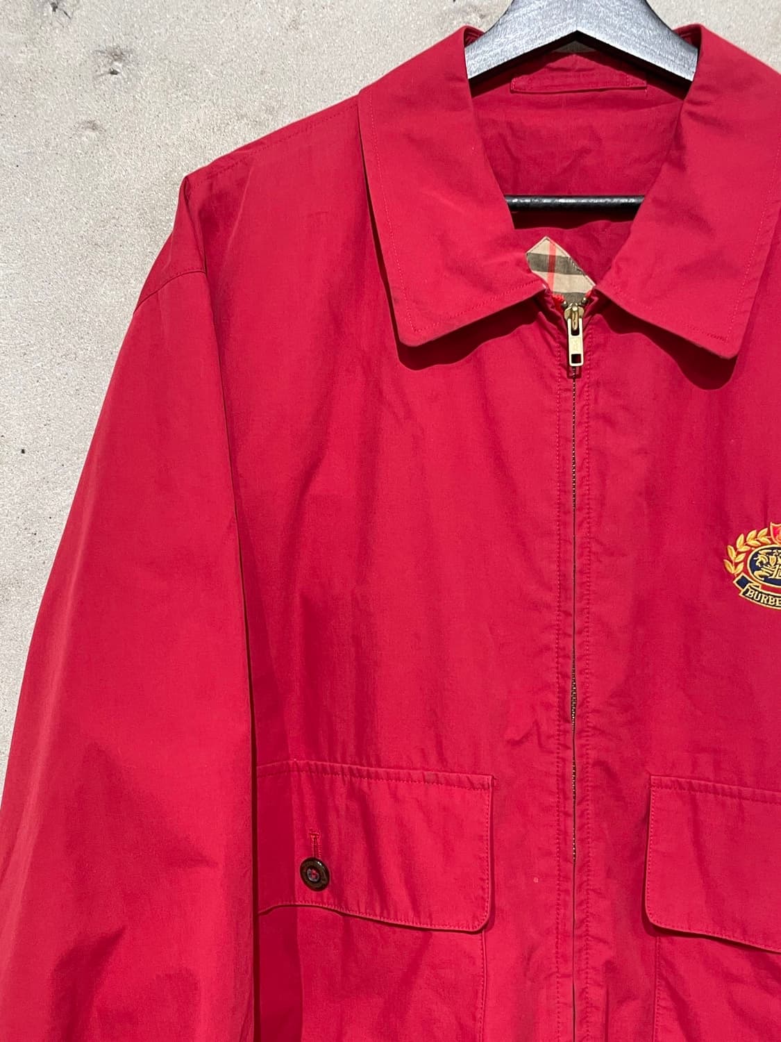 버버리 레드 월계수 로고 코튼 집업 자켓 상품이미지2