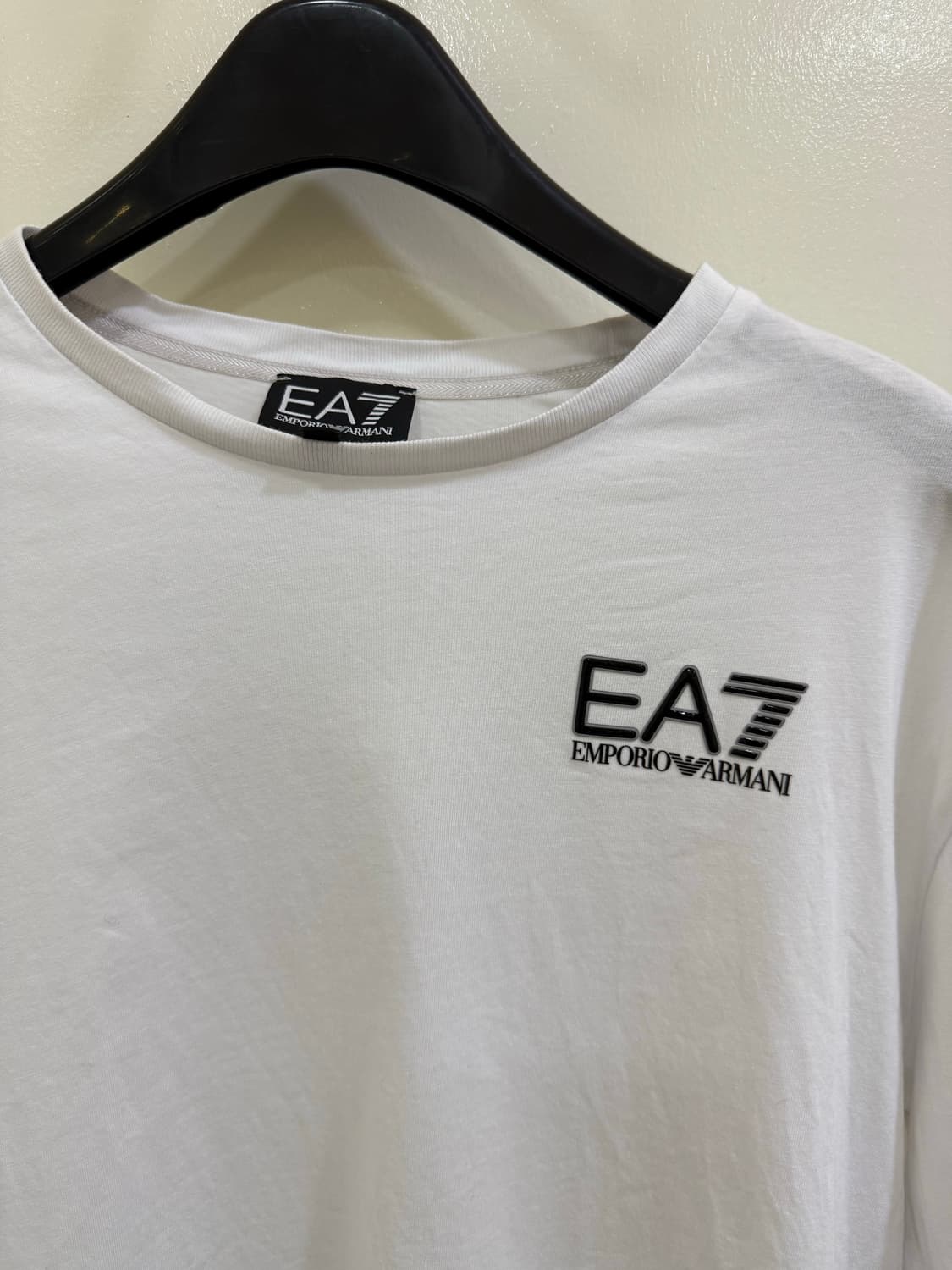 엠포리오아르마니 긴팔 티셔츠 정품 상품이미지2