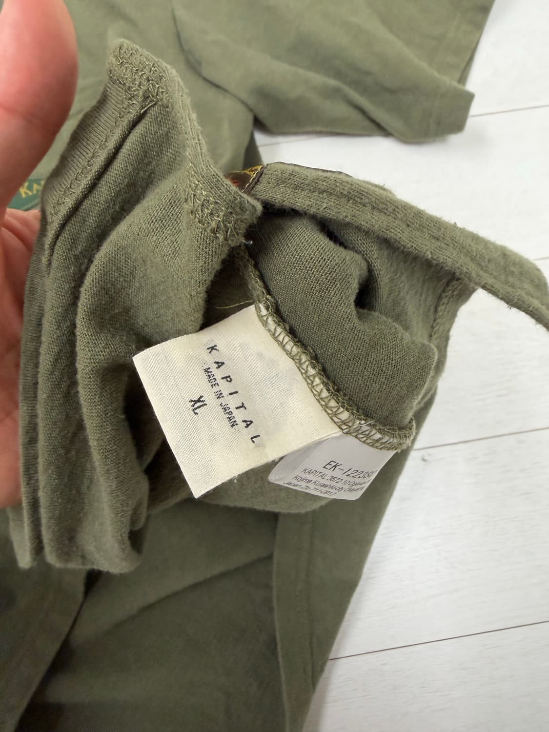 캐피탈 반팔티셔츠 XL  사이즈  상태 9.2/10  사진 찍고 절대 안 상품이미지5