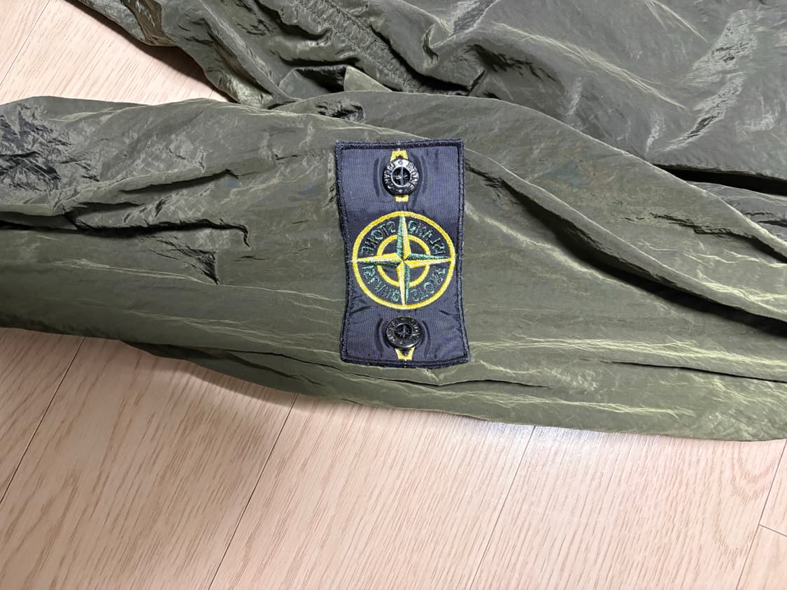 스톤아일랜드 나일론메탈 오버셔츠 카키 XL 상품이미지3