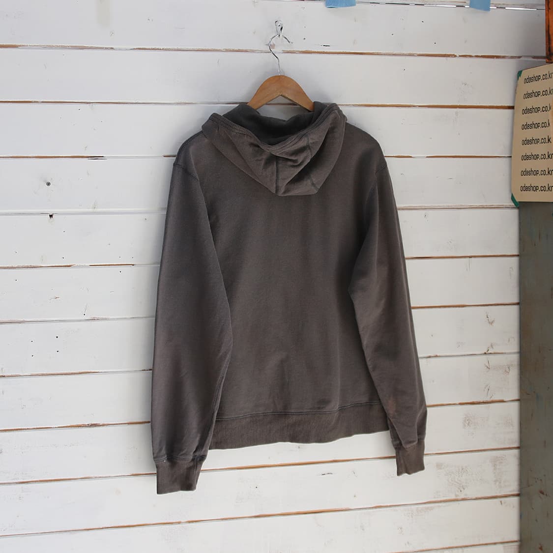 (착용컷) Reebok 스웻 후드 집업 (남성용 100) 상품이미지2