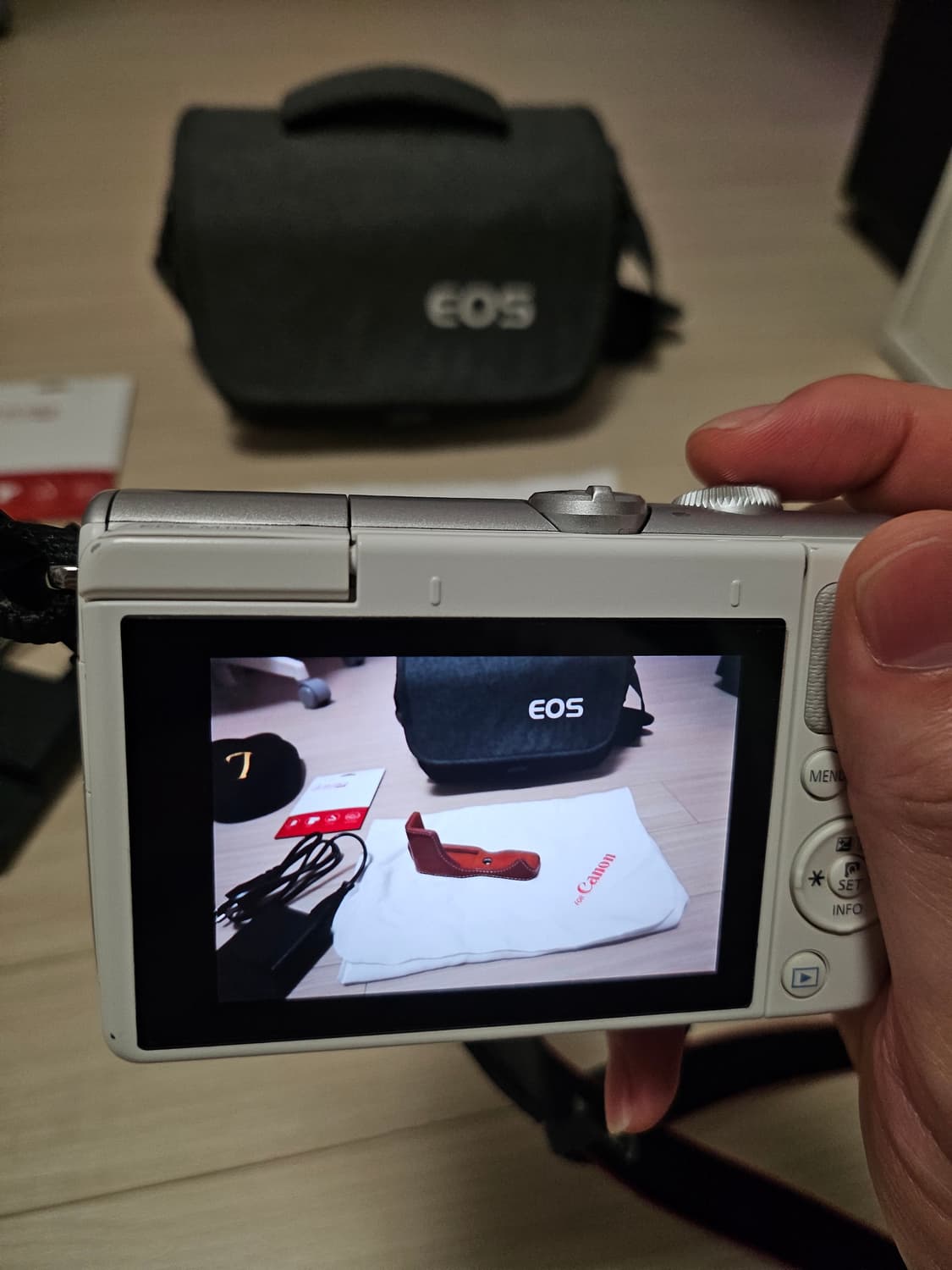 캐논 EOS M100 상품이미지3