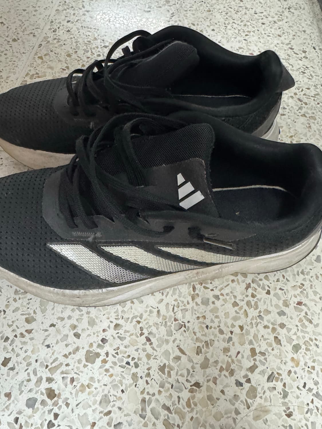 아디다스 운동화 상품이미지3