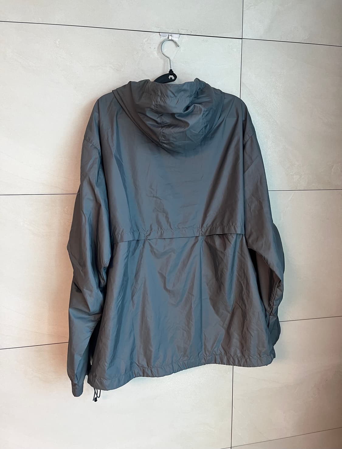 아디다스 에센셜 루즈핏 바람막이 그레이 [L] 상품이미지2