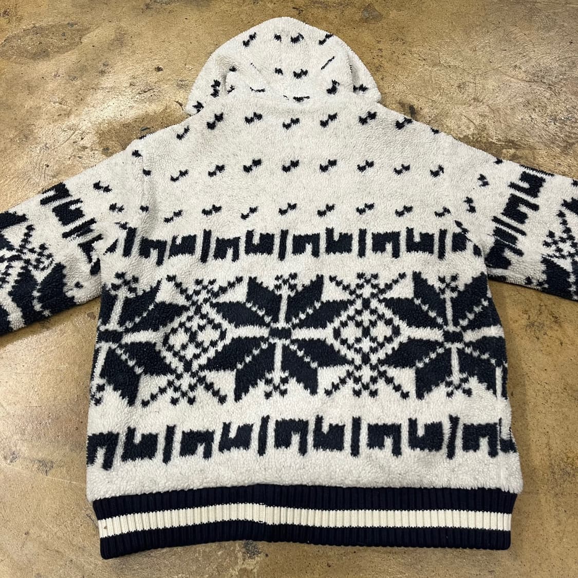 엠엘비 쿠앤크 흰검 화이트 블랙 양털 후리스 후드집업  상품이미지4