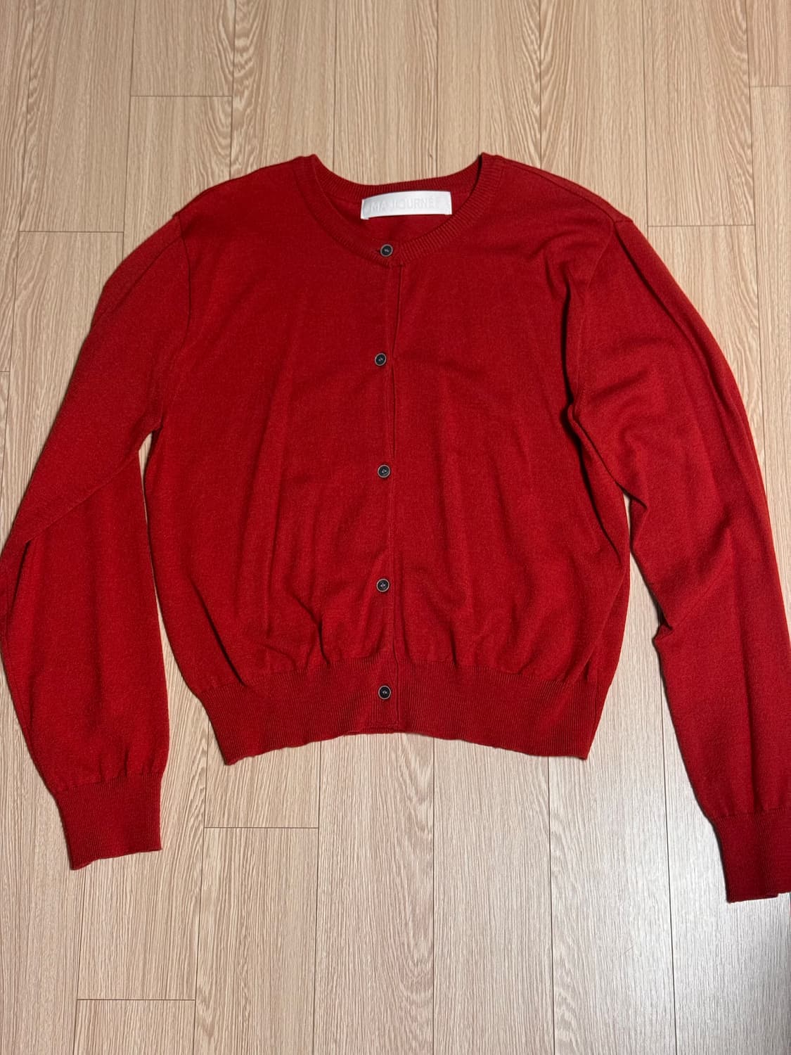 마조네 베이직 니트 가디건 레드 팝니다 상품이미지2