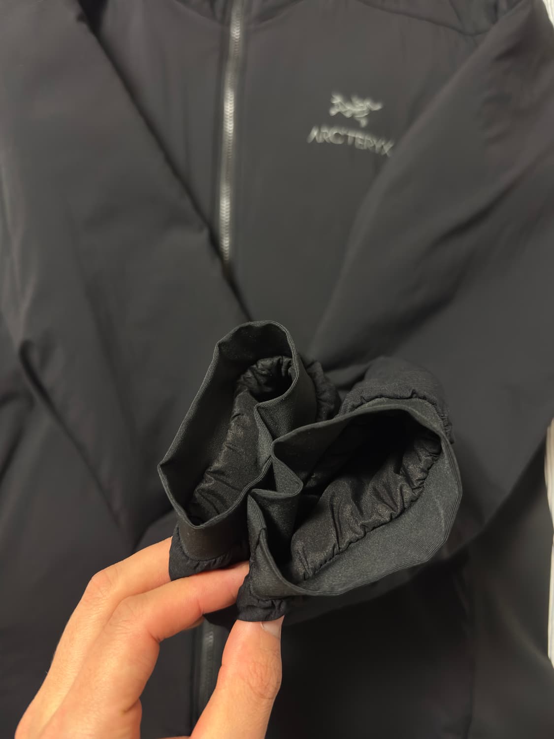 (SS급) 아크테릭스 아톰 LT 후디 블랙 M 상품이미지10