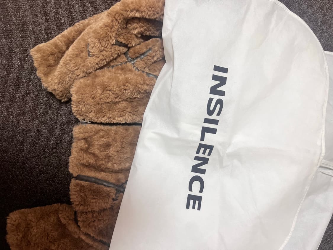 인사일런스 우먼 레더 바인딩 에코 퍼 점퍼  상품이미지2