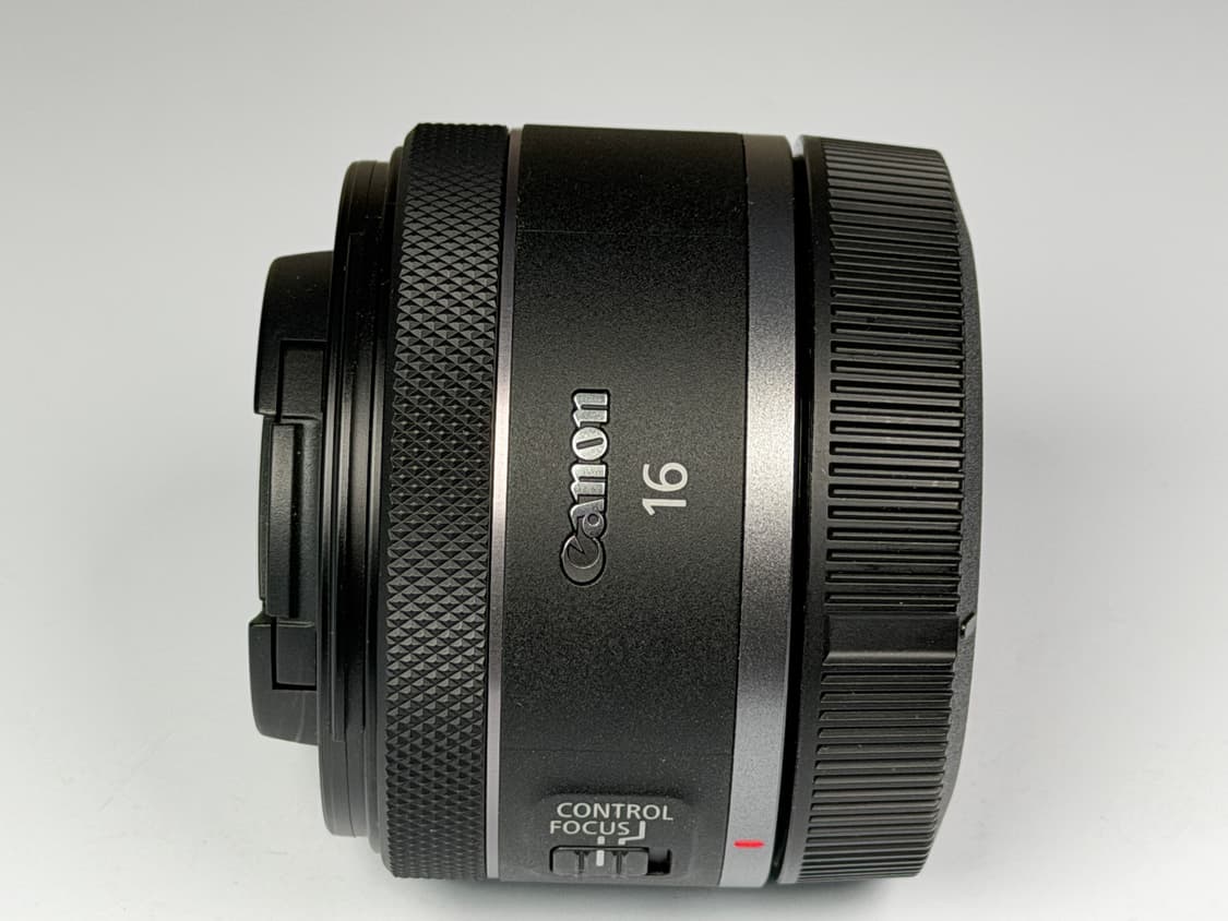 캐논 RF 16mm F2.8 STM 렌즈 상품이미지1