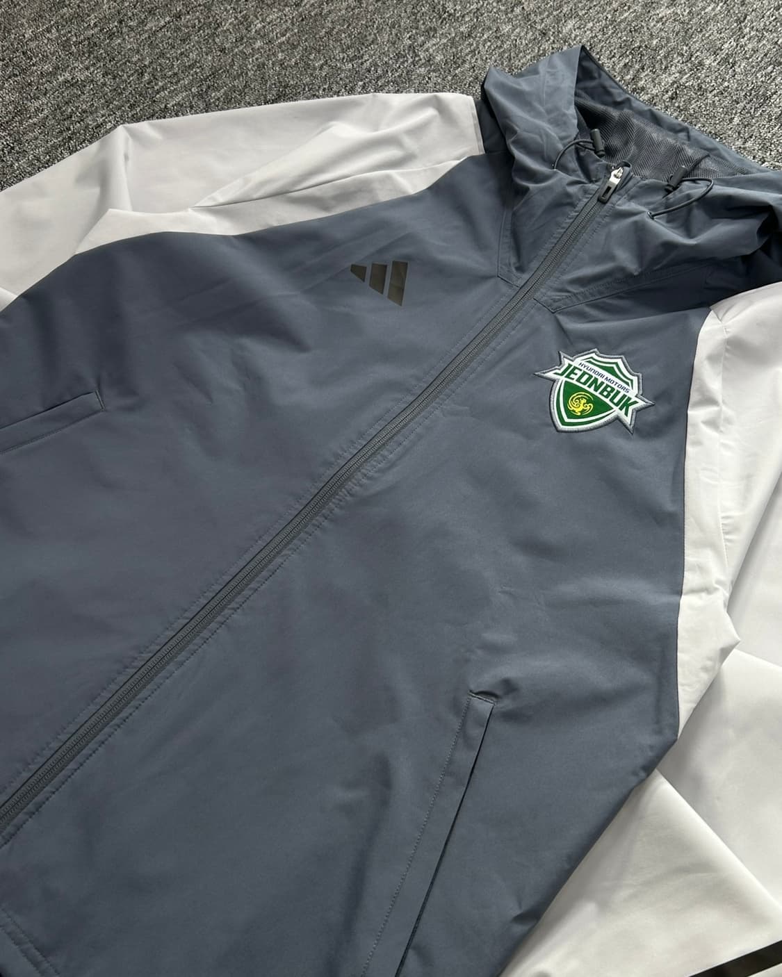 아디다스 전북현대 코치 지급용 올웨더 레인 자켓  상품이미지3