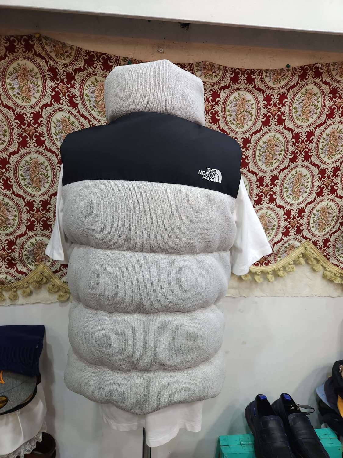 노스페이스 블룸 구스 패딩조끼

 상품이미지7