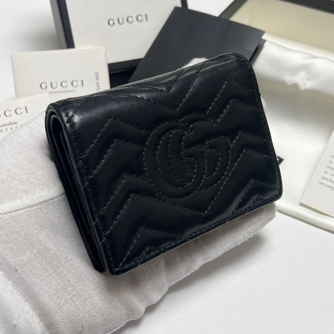 구찌 마틀라세 여성 중지갑 상품이미지3