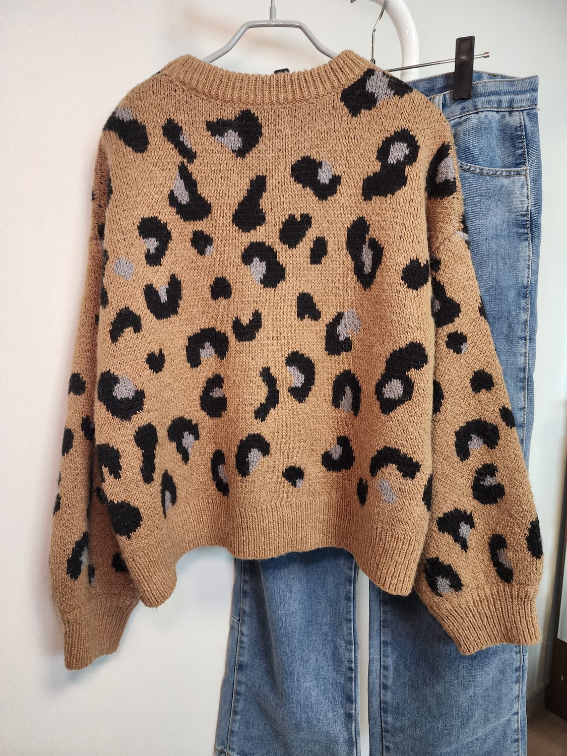 레오파드 패턴 여성 니트티 상품이미지2