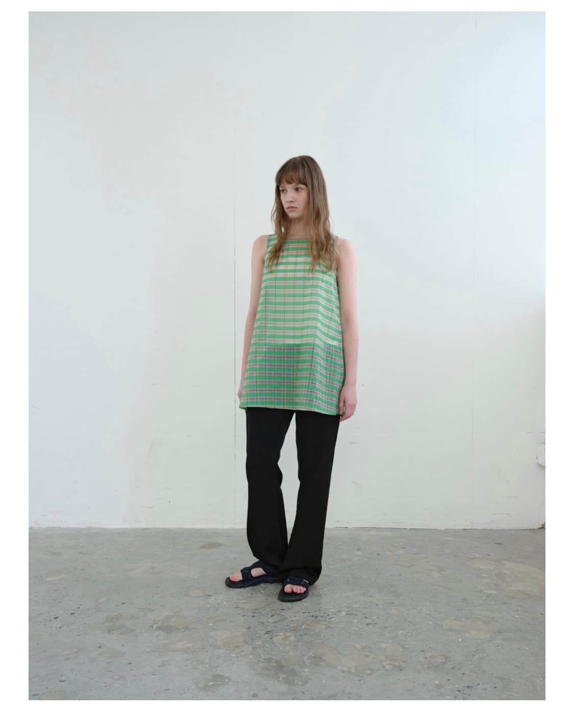 엔조블루스 시어 체크 슬리브리스 탑 상품이미지3