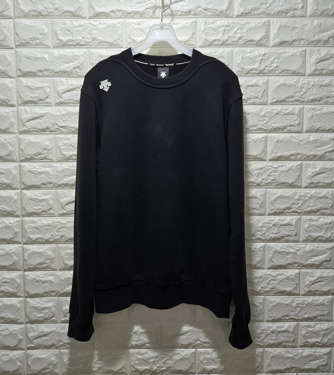 데상트 맨투맨 스웨트셔츠 95 상품이미지1