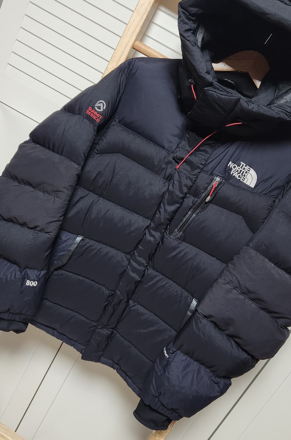 노스페이스 눕시 써밋 패딩 점퍼 필파워 800 블랙 상품이미지3