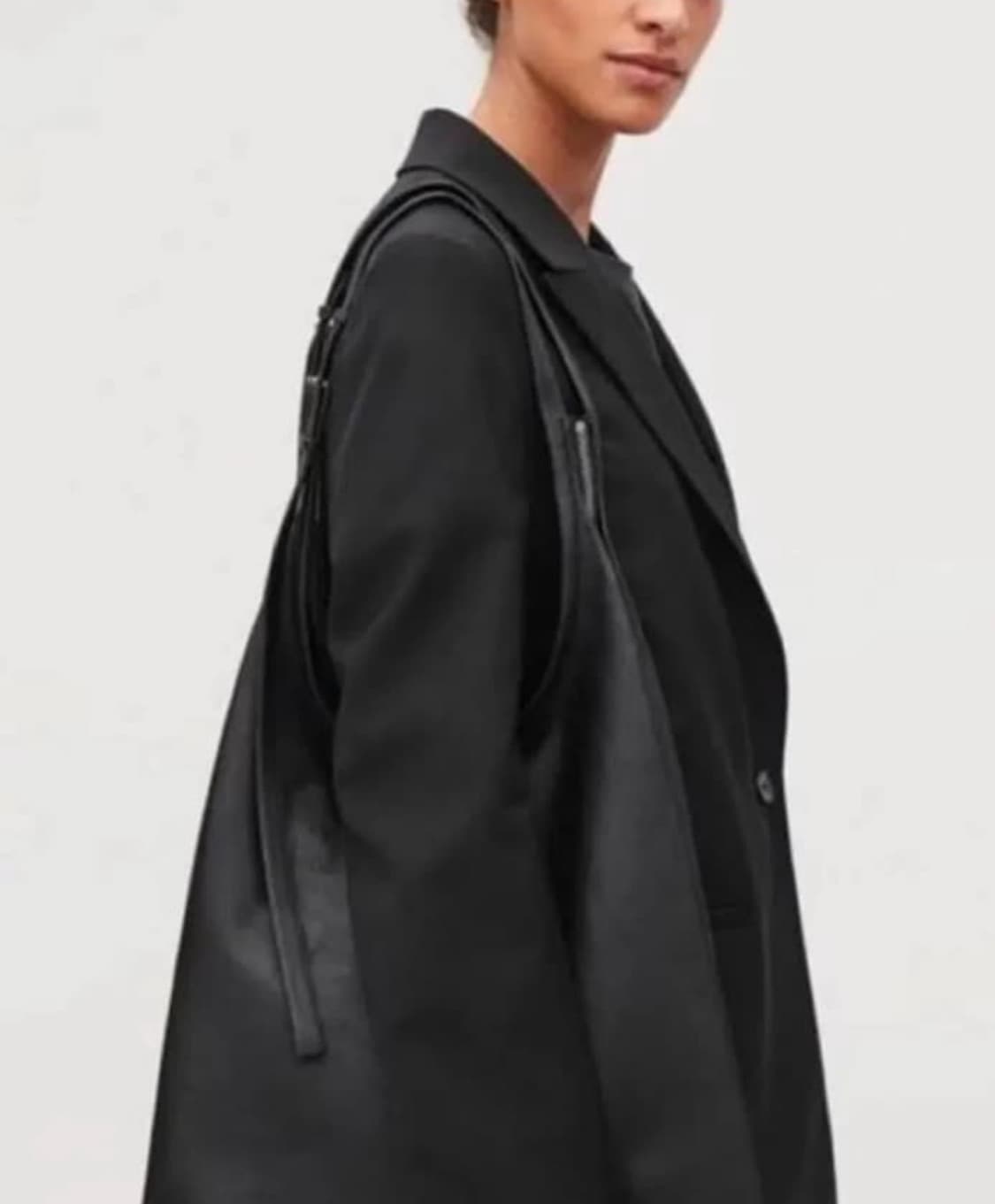 코스 레더 숄더백 상품이미지1