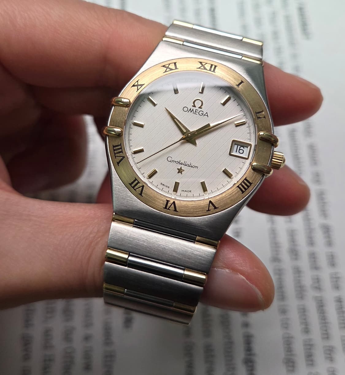 오메가 컨스틸레이션 별로고 하프바 콤비 화이트판 쿼츠 브레이슬릿 ver. 상품이미지5