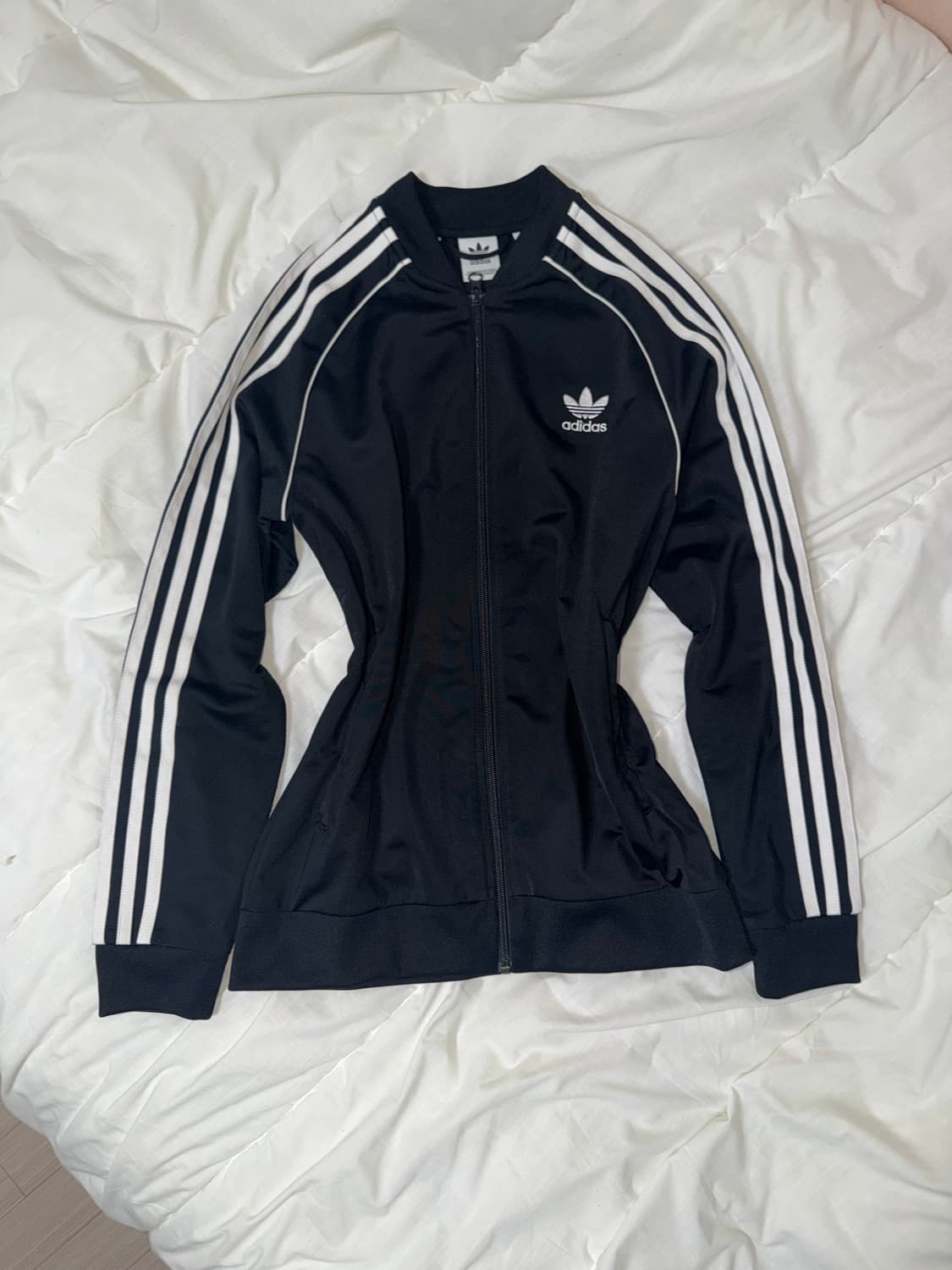 슬림핏 아디다스 핀터st 져지 데려가세용🖤🖤 상품이미지1