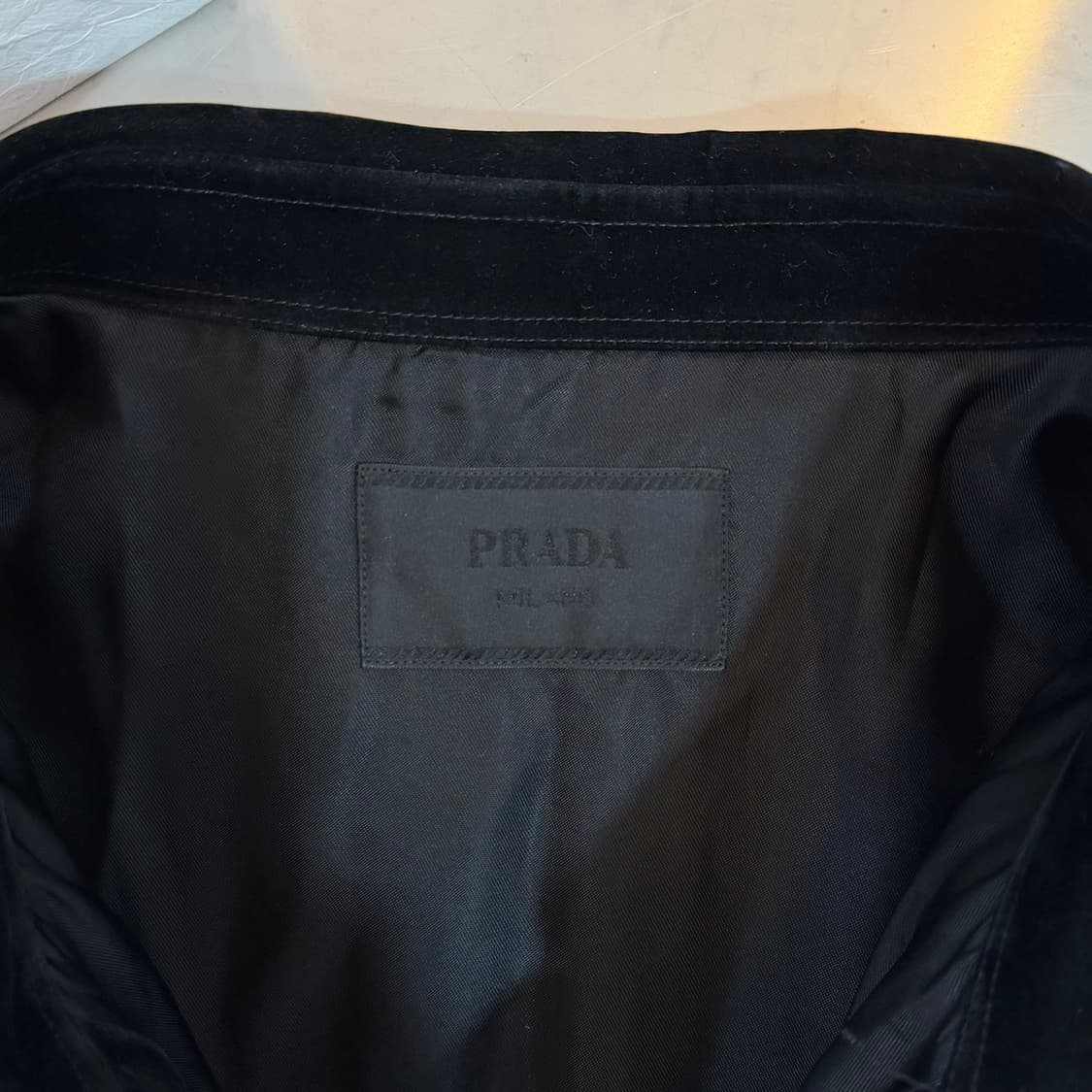 [리오브] 프라다 벨벳 코튼 오버셔츠 상품이미지4