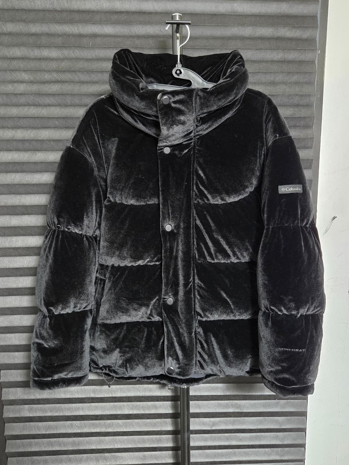 [컬럼비아] 스파이어 구스다운 벨벳 패딩 판매합니다. 상품이미지1