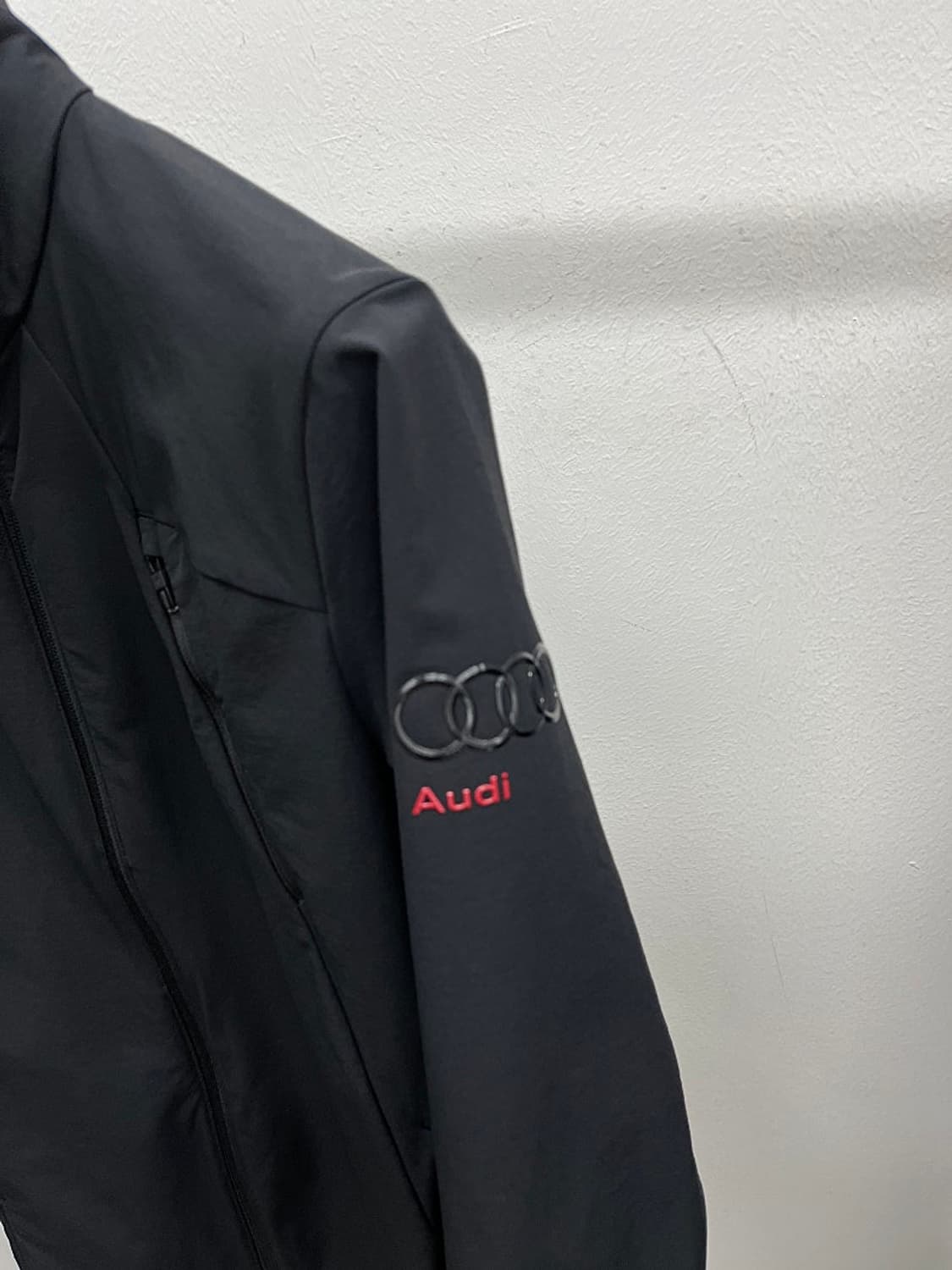 100) 데상트 2024 아우디 기능성집업  상품이미지2