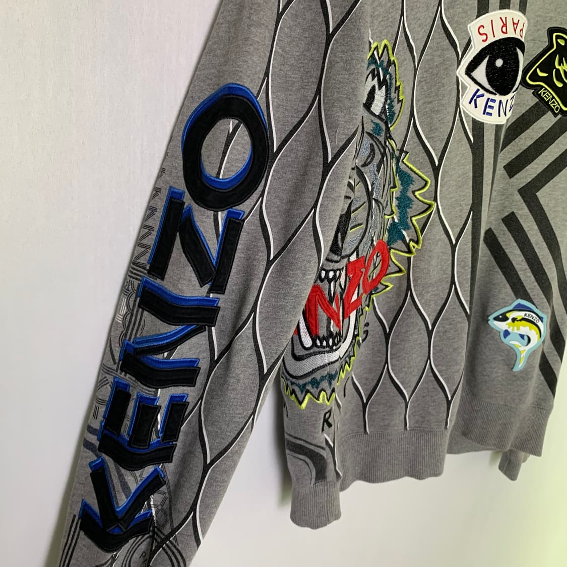 KENZO 겐조 유니크 타이거 앤 아이 패치 기모 맨투맨 그레이 상품이미지4