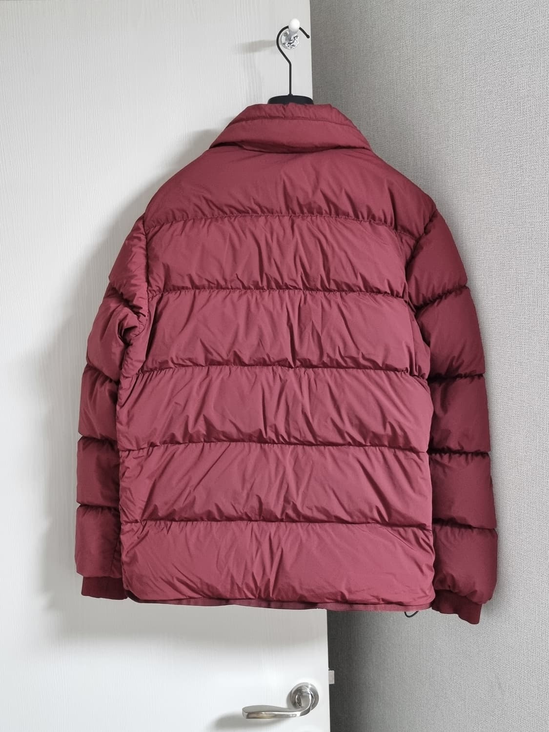 cp컴퍼니 나이크라 패딩 상품이미지2