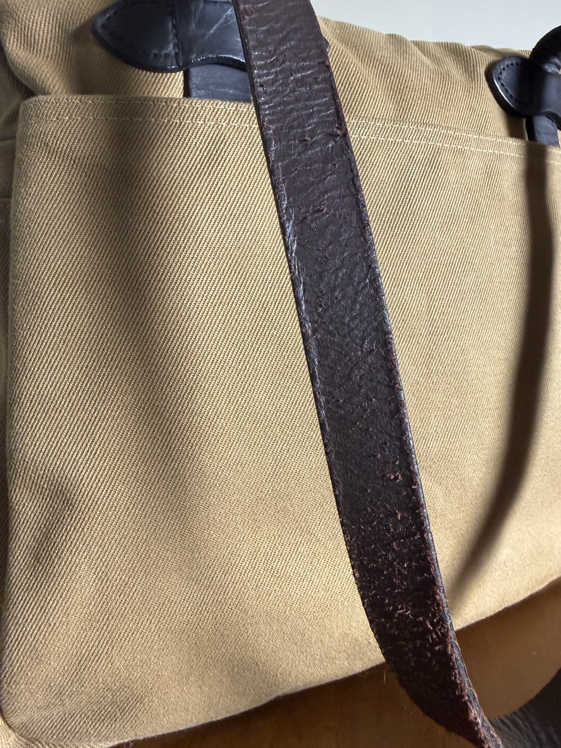 FILSON 필슨 러기드 트윌 지퍼 토트 70261 탄 / USA 상품이미지4