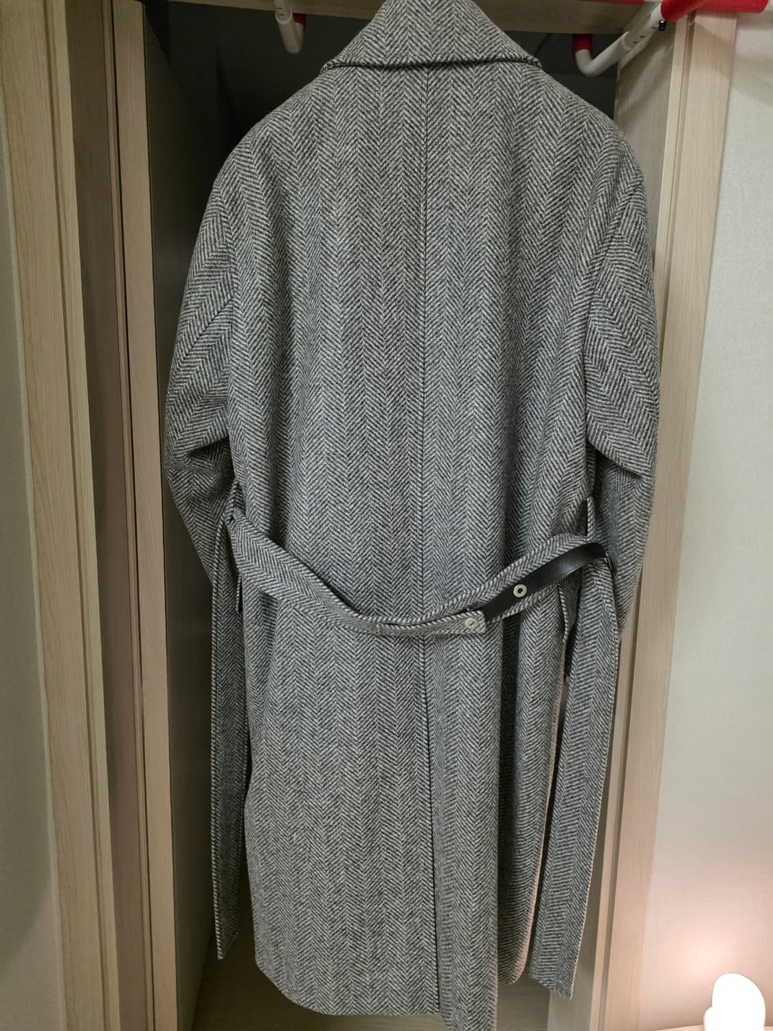 솔리드옴므 발마칸 헤링본 코트 (메인 컬렉션 제품) 상품이미지3