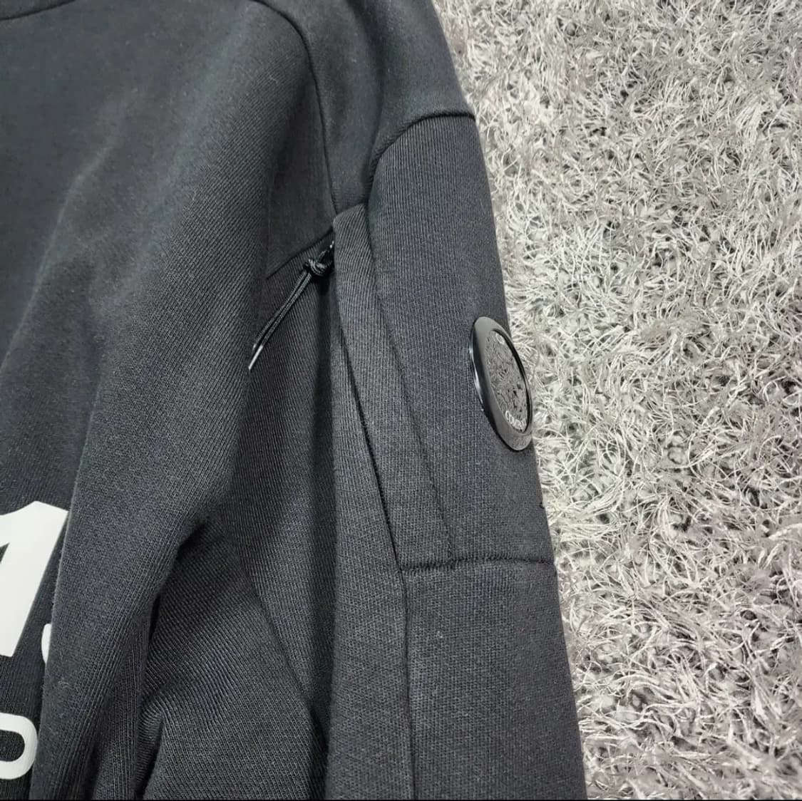 C.P컴퍼니 맨투맨 L 상품이미지4