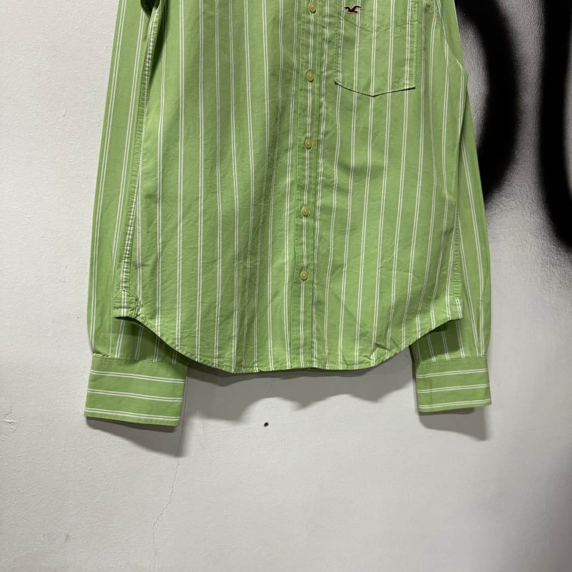 Hollister 미니 로고 스트라이프 셔츠 상품이미지4