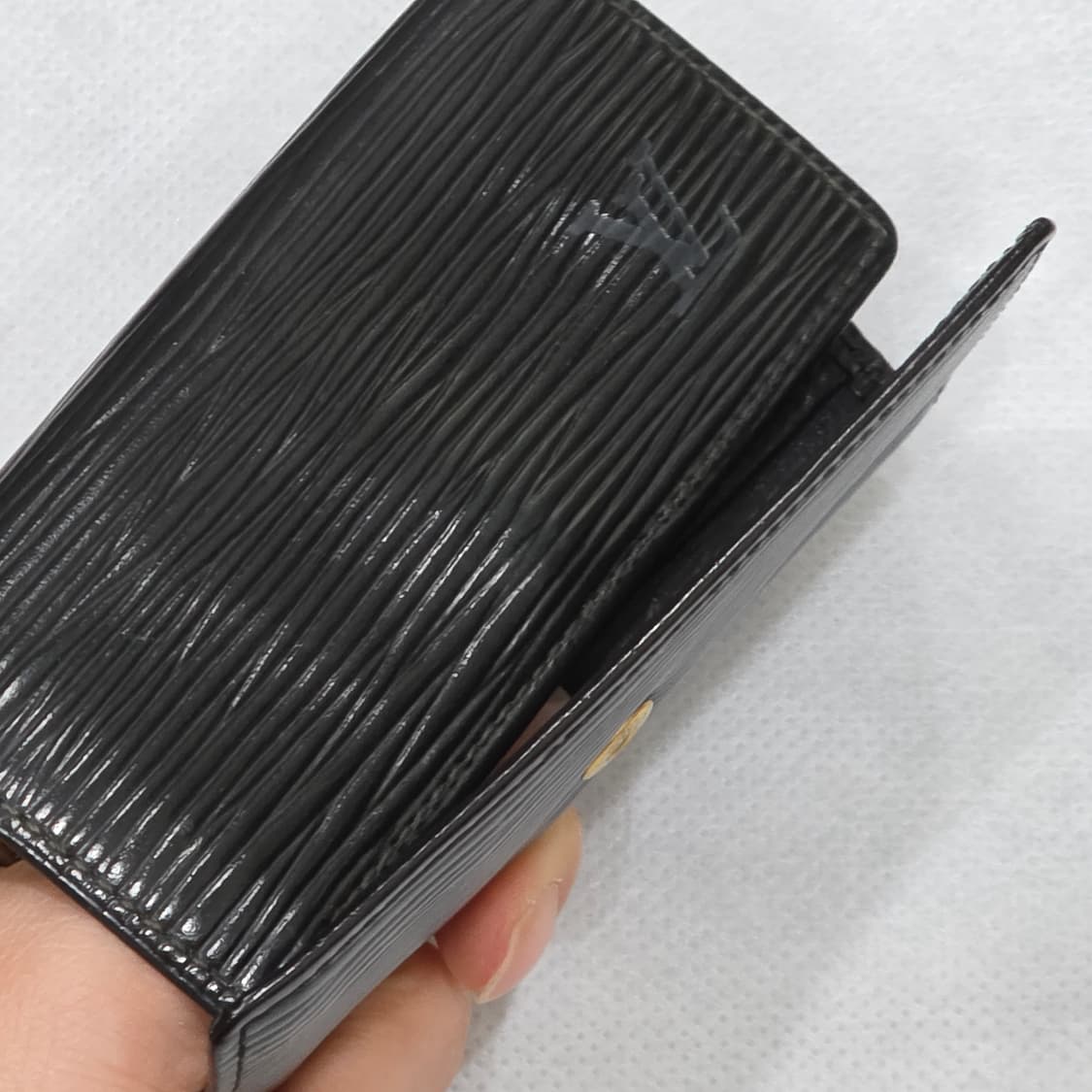 루이비통 에피 에삐 블랙 4구 키홀더 키케이스 상품이미지3