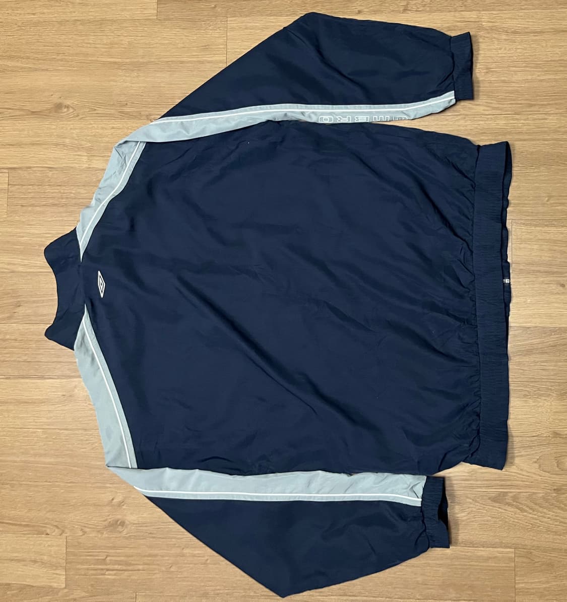 UMBRO 엄브로 바람막이 상품이미지2
