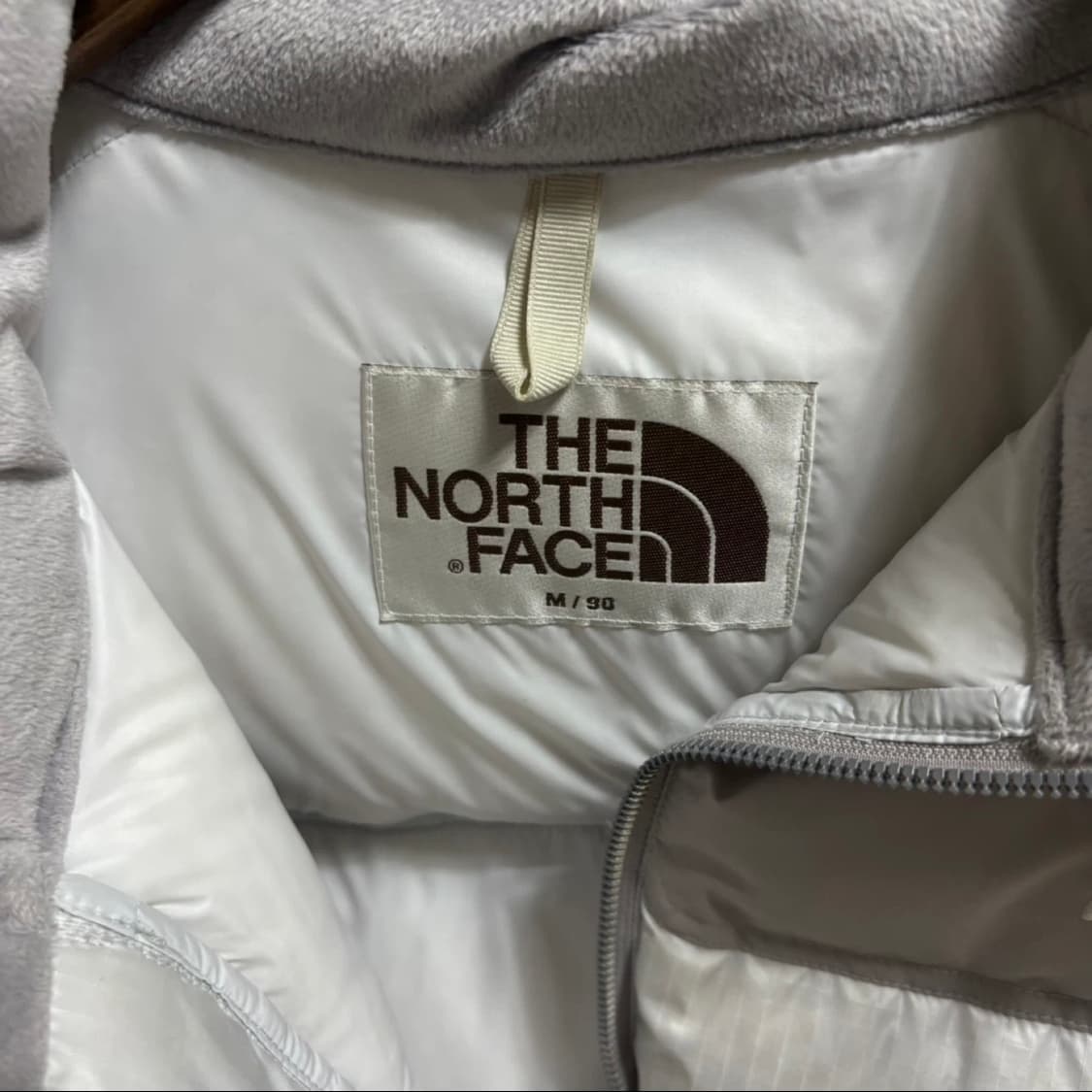 노스페이스 화이트라벨 눕시 패딩 아이스그레이M 상품이미지4