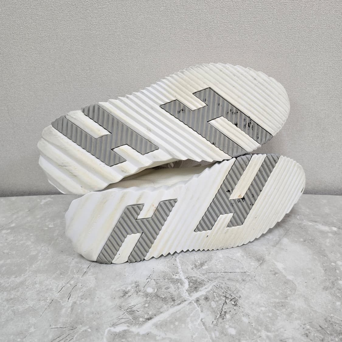 에르메스 바운싱 스니커즈 신발 43사이즈 판매 상품이미지6