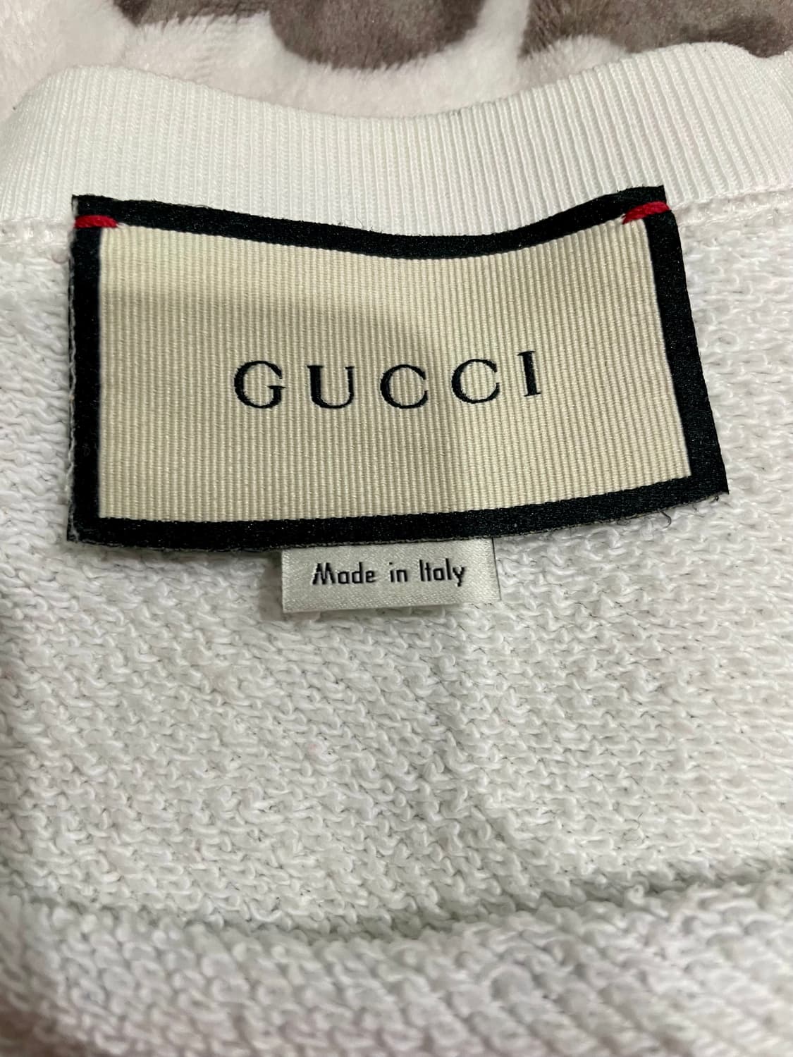 구찌 오리지널 베어 맨투맨 화이트 XS 매장판 상품이미지3