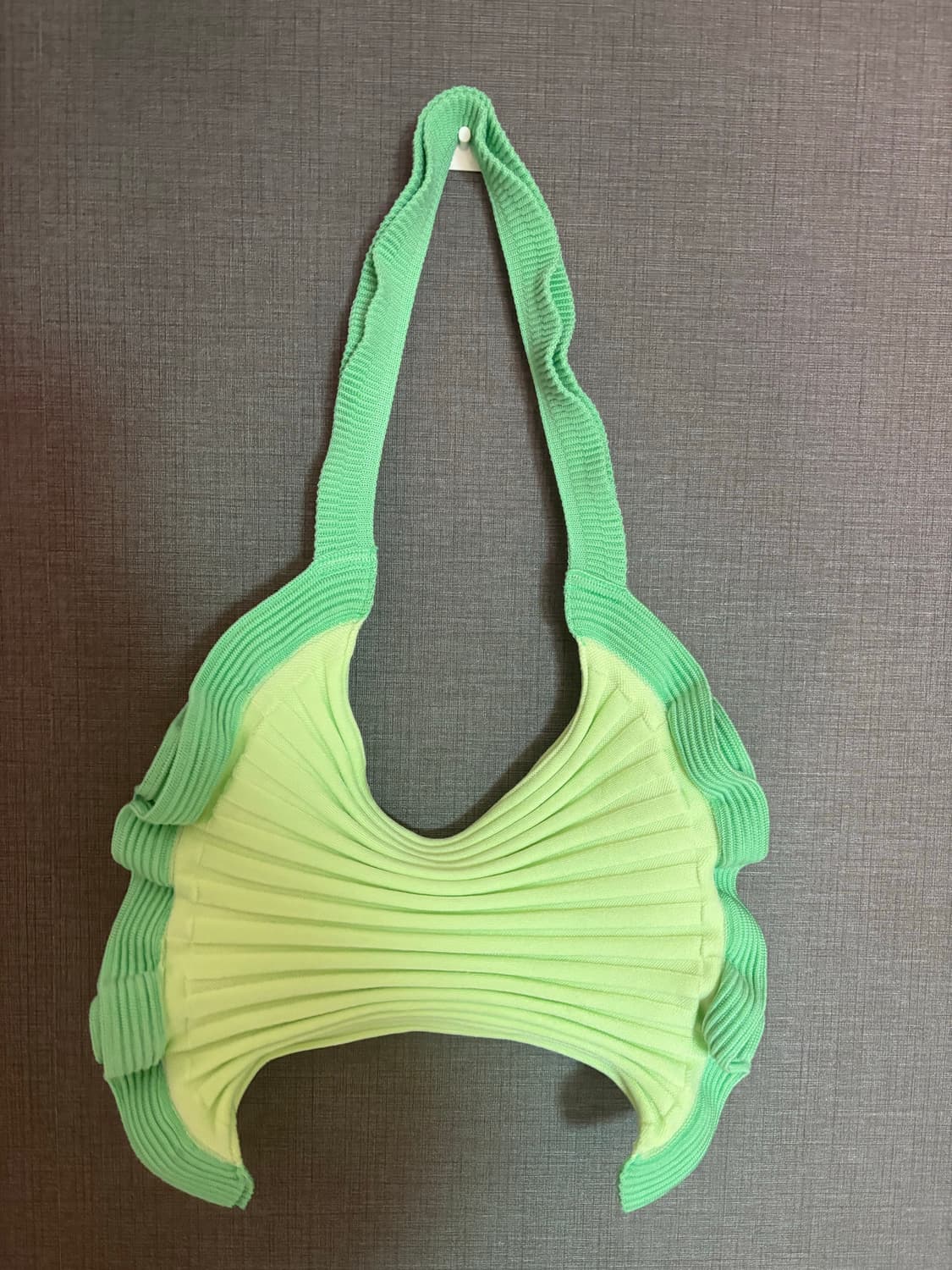 💚[새상품] PLEATS MAMA 플리츠백 (민트그린) 상품이미지2