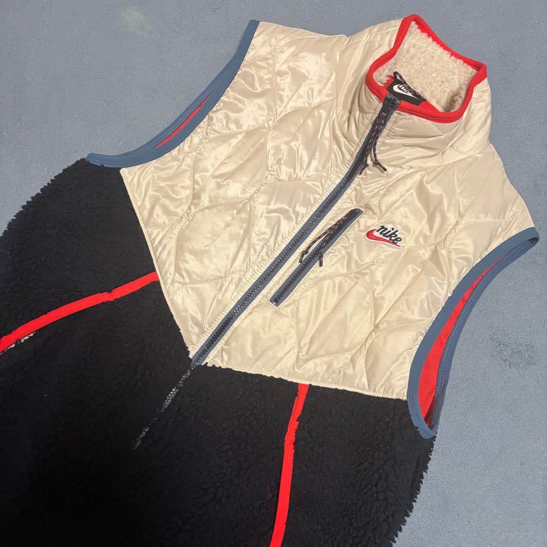 [서울 직거래] 나이키 뽀글이 퀼팅 조끼 L 상품이미지1
