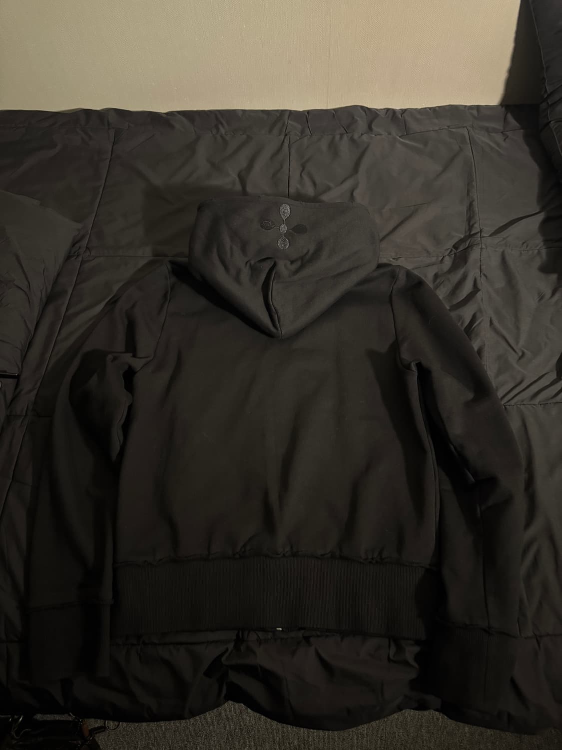 corporate world 오피움 후드집업 상품이미지5