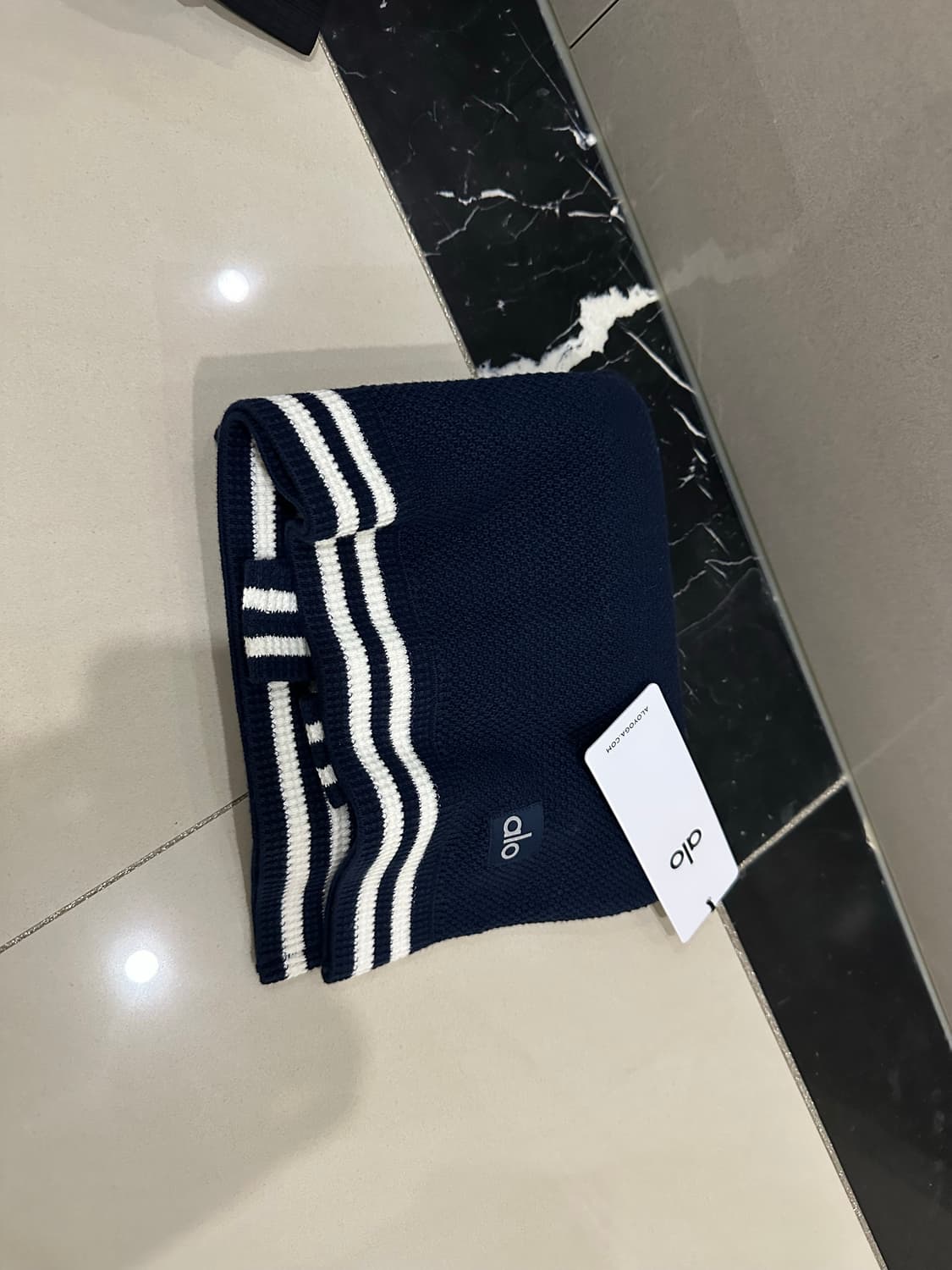 Alo Yoga 알로 니트 원피스 네이비 새상품 상품이미지2