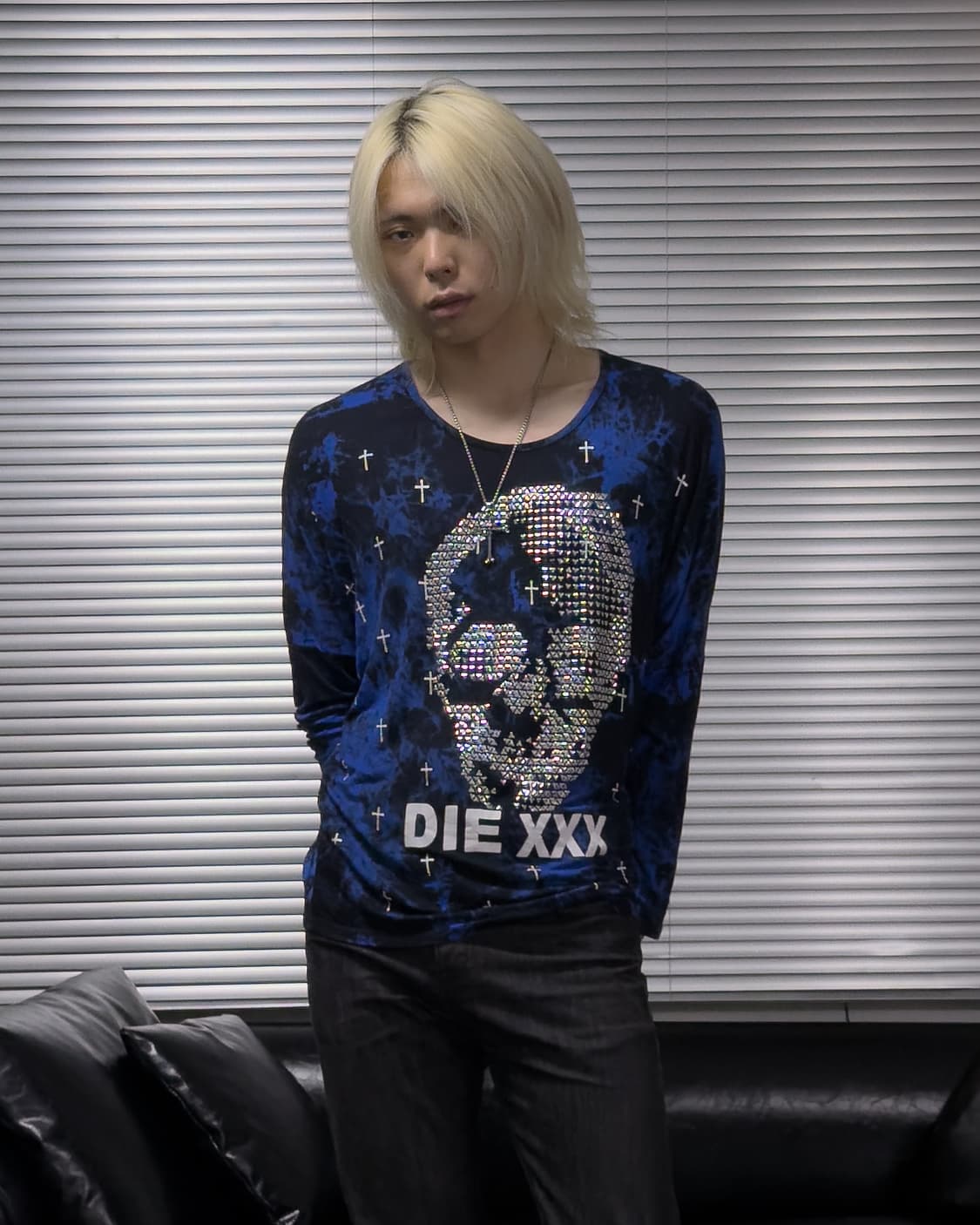 {UNKNOWN} Tie-Dye Hot Fix Skull L/S Tee  상품이미지1