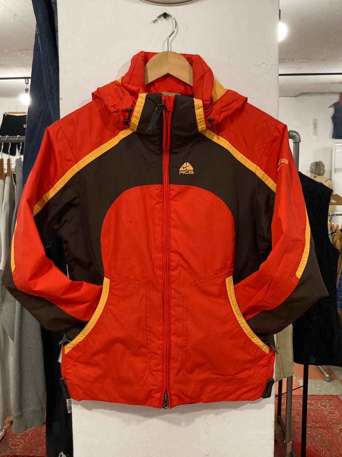 나이키ACG바람막이 상품이미지1