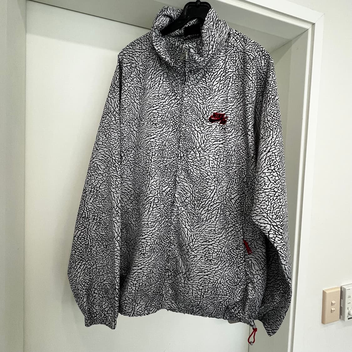 나이키 sb 코끼리 패턴 바람막이 상품이미지1